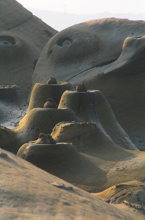 Wondrously shaped rocks, Yeliou
